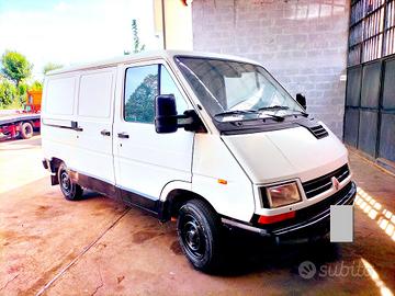 RENAULT TRAFIC UNICOPROPRETARIO PRONTO LAVORO