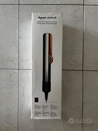 Dyson Airstrait
