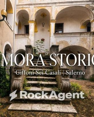 Palazzo / Stabile di 1000 m² con più di 5 locali a