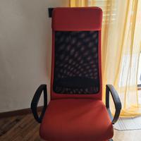 sedia IKEA con rotelle 