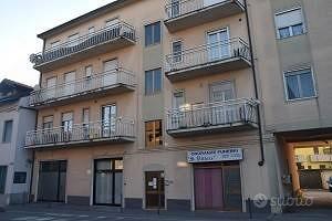 Immobile in asta di 89 m² con 3 locali e box auto 