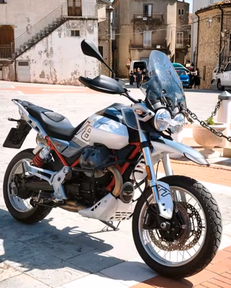Moto Guzzi V85 TT