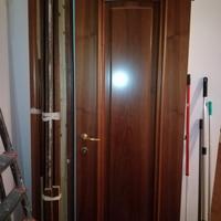 Porta in legno massello per interno