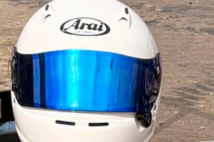 Casco arai