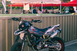 Husqvarna SM 610 I.E. (depo A2 a libretto)