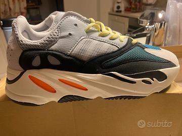 Adidas Yeezy Boost 700 con scatola