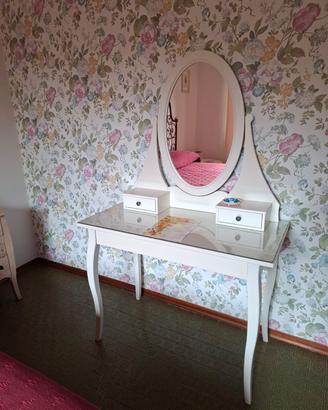 scrivania/toiletta