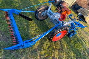 Falciatrice 15 cv con seggiolino