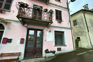 NEGOZIO A AZEGLIO
