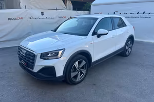 AUDI Q2 30 TDI S tronic Identity Black