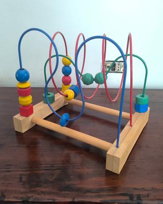 Giocattolo in legno per bambini 