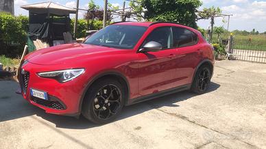 Stelvio 2.2 190cv