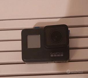 GOPRO 7 con molti accessori