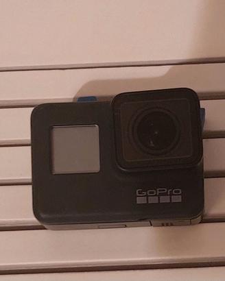 GOPRO 7 con molti accessori