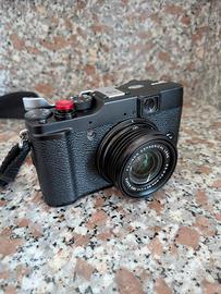 Fujifilm X10 LEGGI BENE