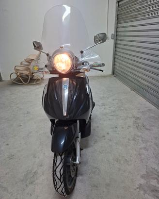Beverly Tourer 250i