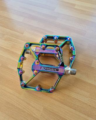 Pedali flat MTB alluminio Oil Slick / Arcobaleno