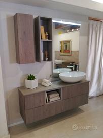 Mobile bagno sospeso