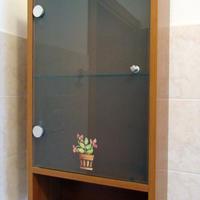 Specchio e pensile bagno