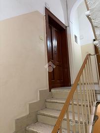 MONOLOCALE A BARLETTA