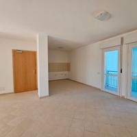 Nuovo appartamento con tre camere da letto