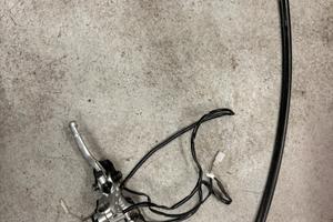 Impianto frenante anteriore brembo