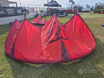 KITESURF: KITE North Orbit 9m + BARRA  S