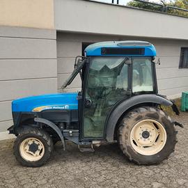 Trattore New Holland tn70va