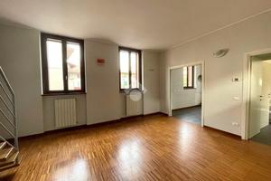 3 LOCALI A ROVELLO PORRO