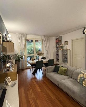 Appartamento di 100 m² con 4 locali e box auto dop