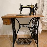 Antica Macchina da Cucire SINGER 