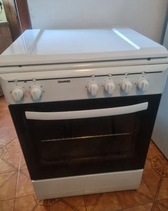 Cucina Cranker e forno ventilato 
