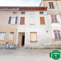 CASA SEMI INDIPENDENTE A BASSIGNANA !!