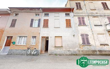 CASA SEMI INDIPENDENTE A BASSIGNANA !!