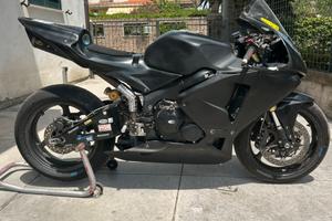 Honda cbr 600 2005 da pista