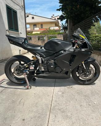 Honda cbr 600 2005 da pista