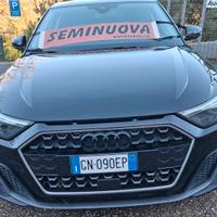 Audi A1 SPB 40 TFSI S tronic line edition