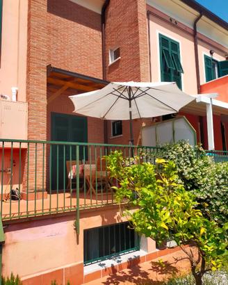 Monolocale con terrazza e giardino
