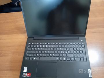 Portatile Lenovo usato pochissimo. Acquistato sett