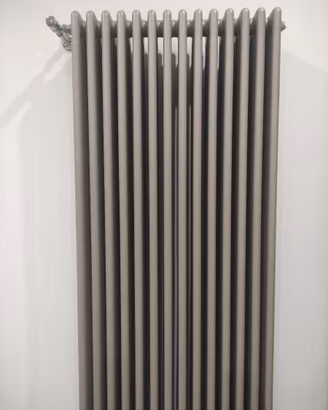 Termosifone in acciaio tubolare