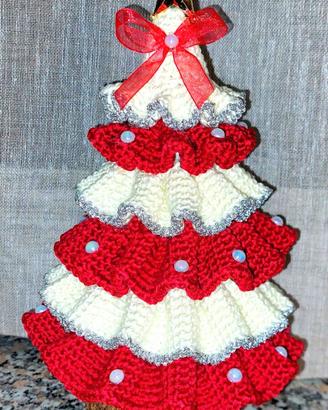 ALBERO DI NATALE A UNCINETTO