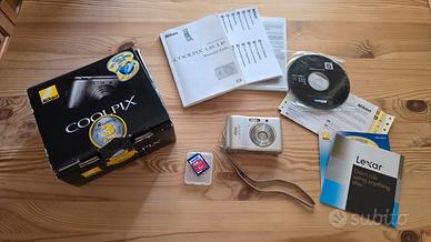 Macchina fotografica NIKON