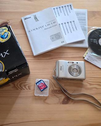 Macchina fotografica NIKON