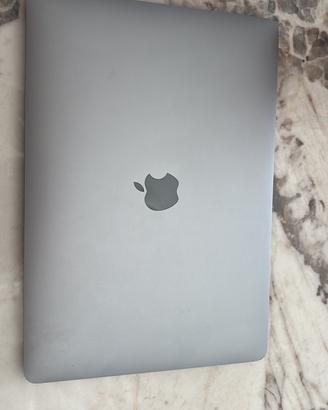 Macbook pro 13,2018