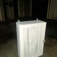 mobiletto in legno portafarmaci e portatutto 