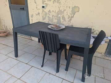 tavolo e 4 sedie
