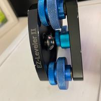 Piastra autolivellante per cavalletto fotografico