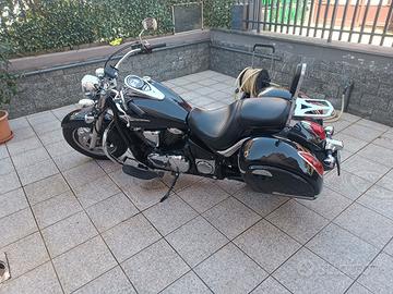 Stupenda Kawasaki Vulcan 900 i