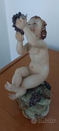 Statuina Capodimonte – Putto con Uva in Porcellana