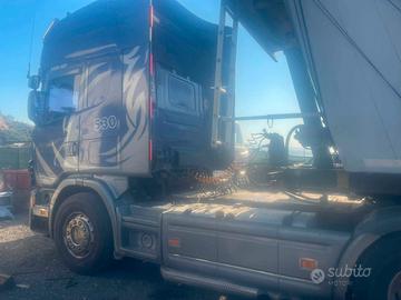 Scania 144 530